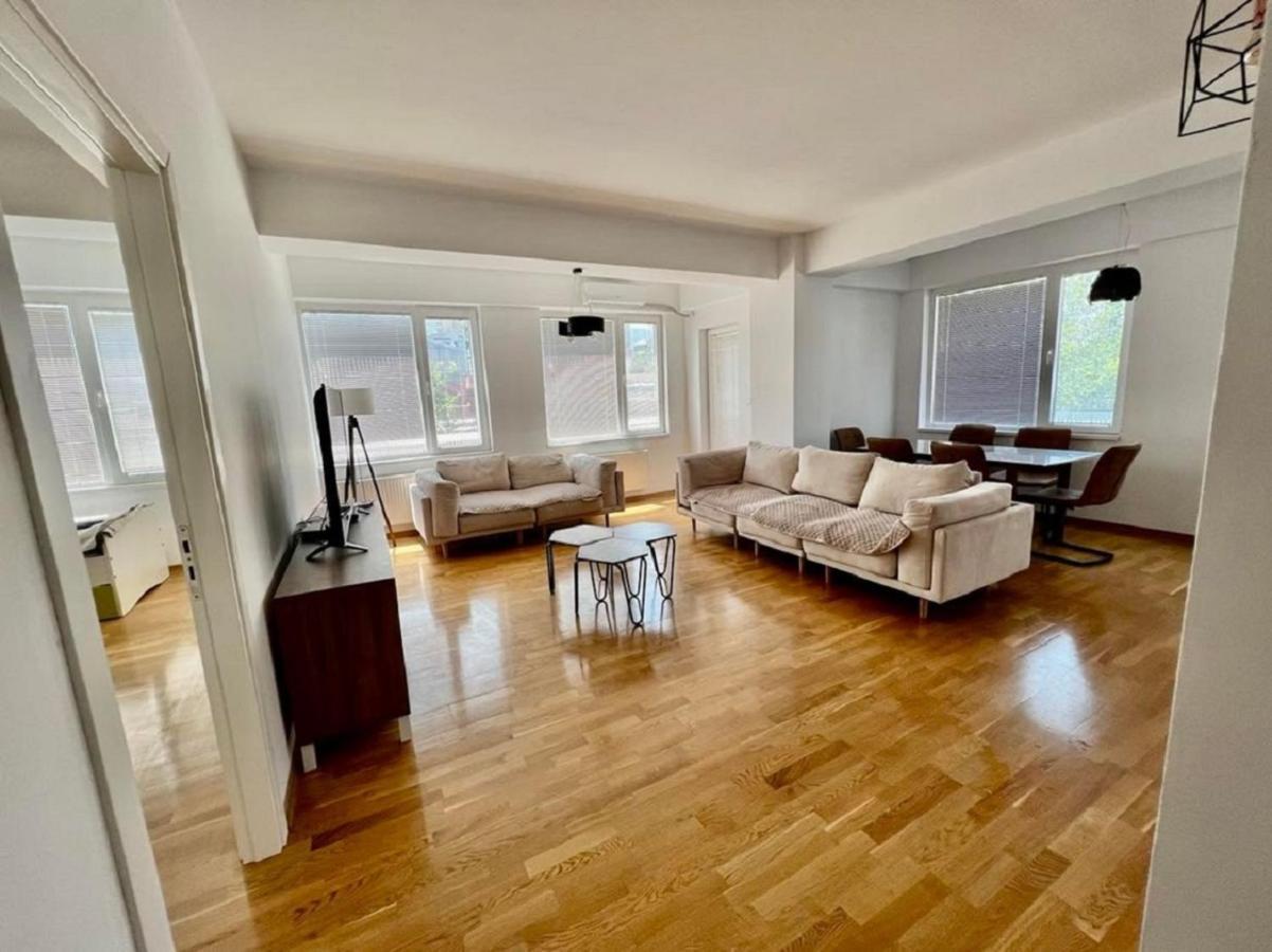 Eluxory Apartment