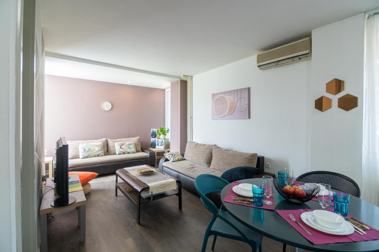 Eluxory Apartment