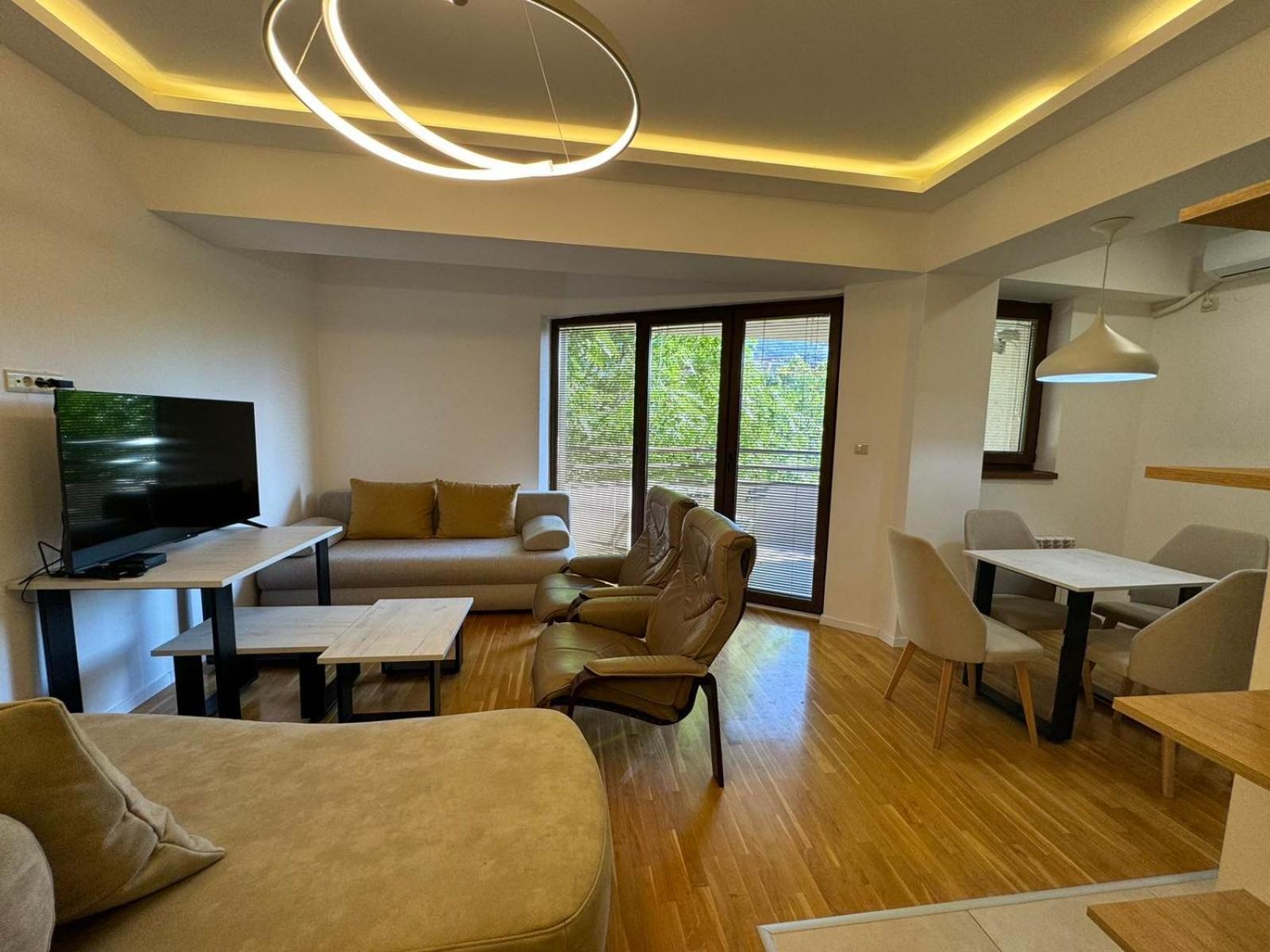 Eluxory Apartment